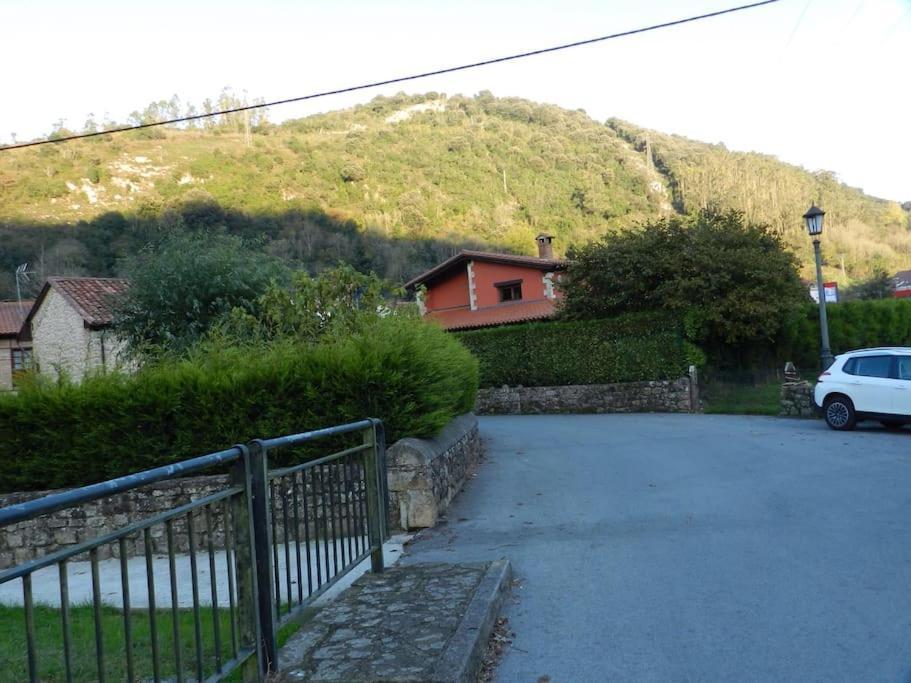 En Cantabria, * Treceno